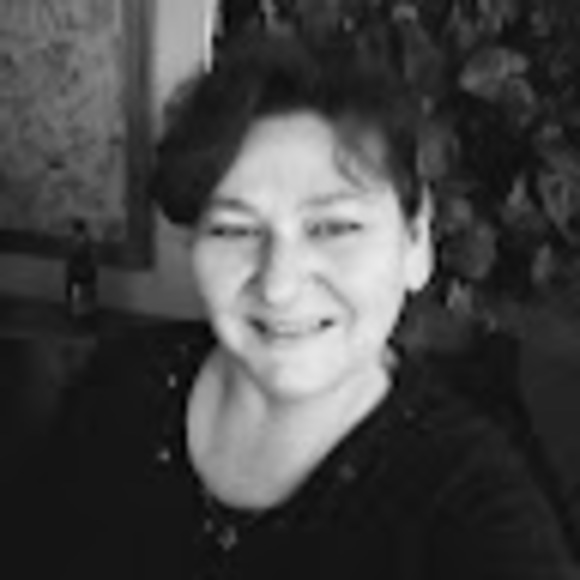 Meet your Posher, Lisa - Picture 1 of 1